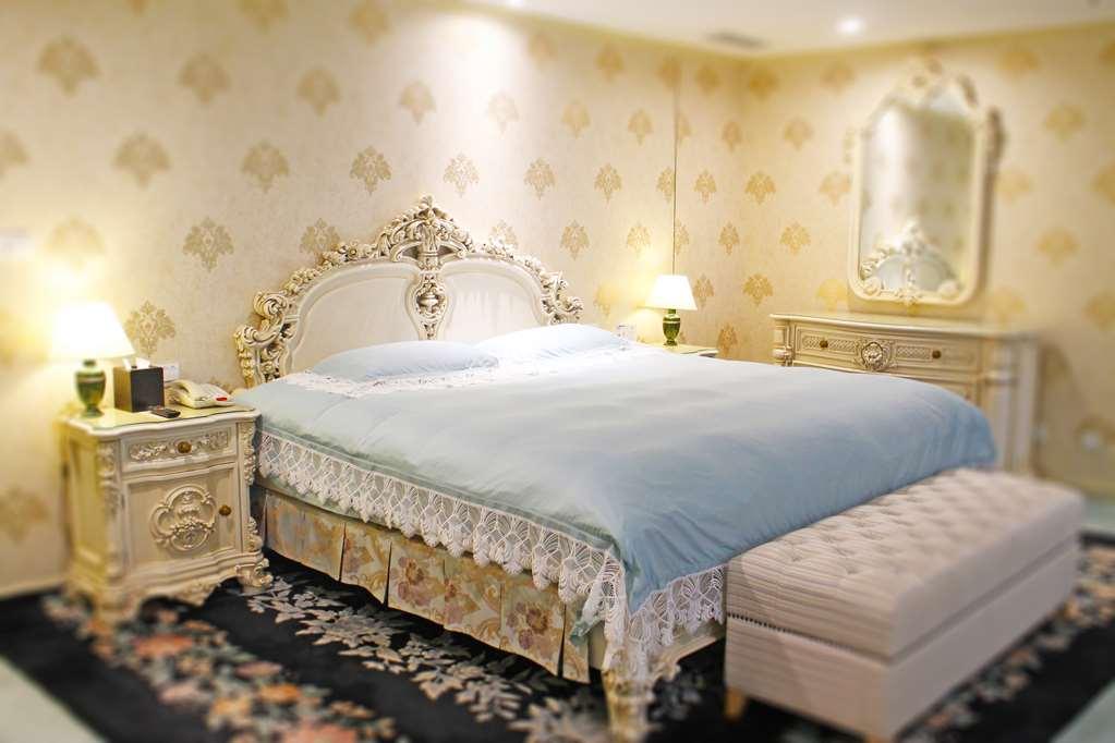 Grand Metropark Hotel Hangzhou - 6 Minutes Walk To The West Lake Room photo